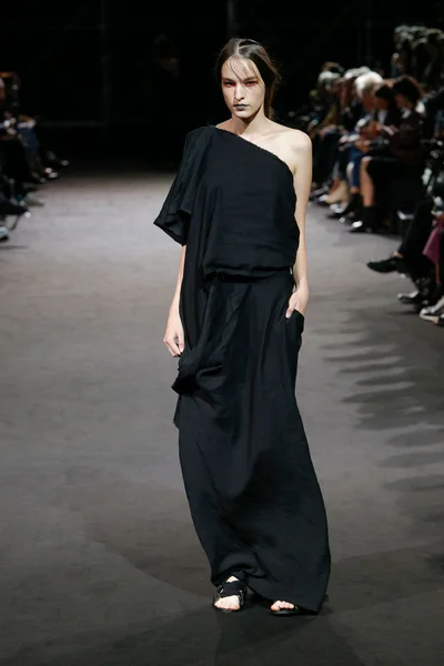 Look 11